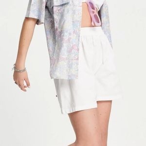 NWT COLLUSION Textured Coordinating Shorts in White sz 8